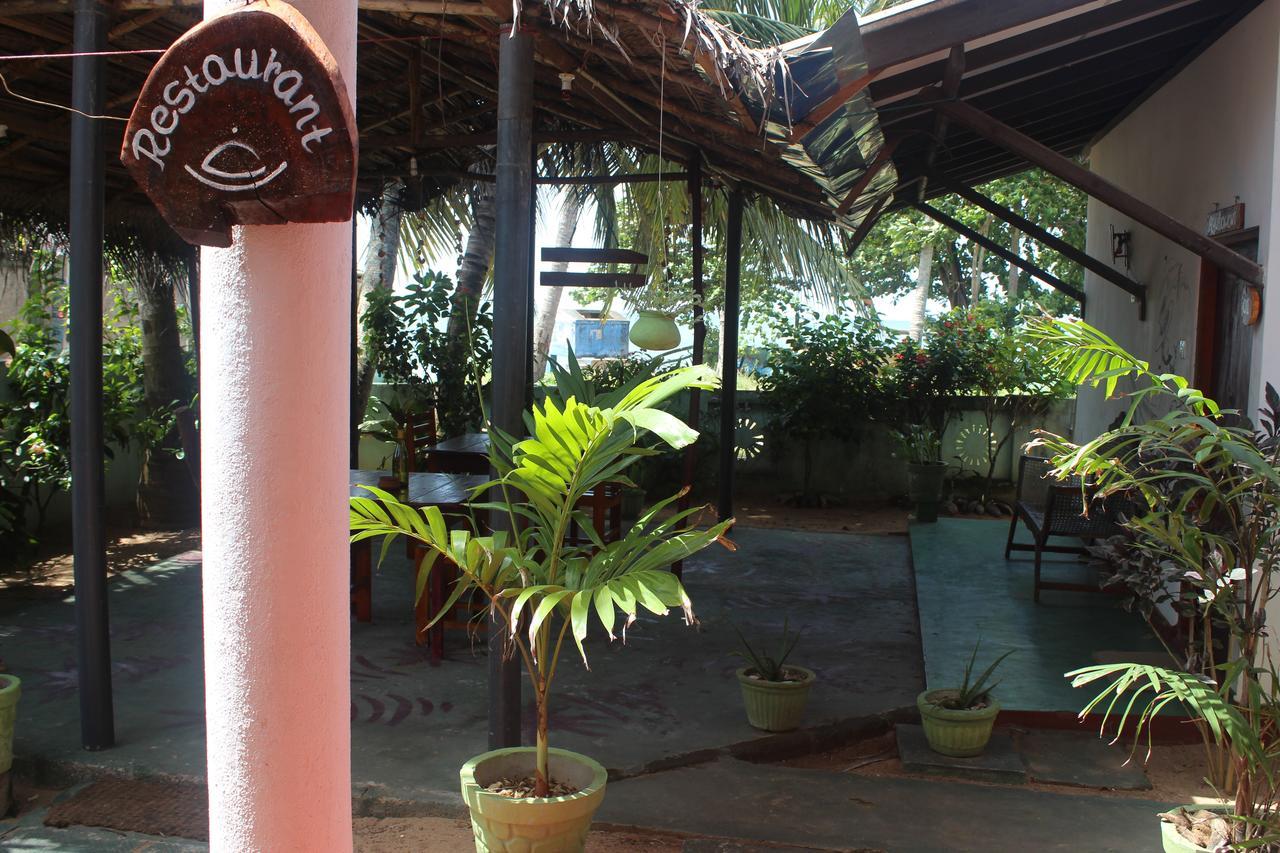 Julie Guest House Тангалла Экстерьер фото