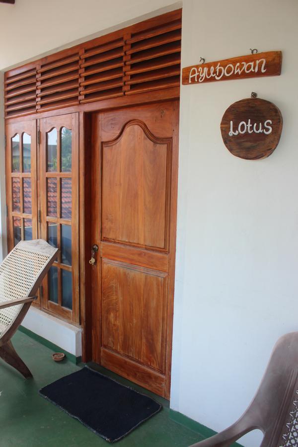Julie Guest House Тангалла Экстерьер фото