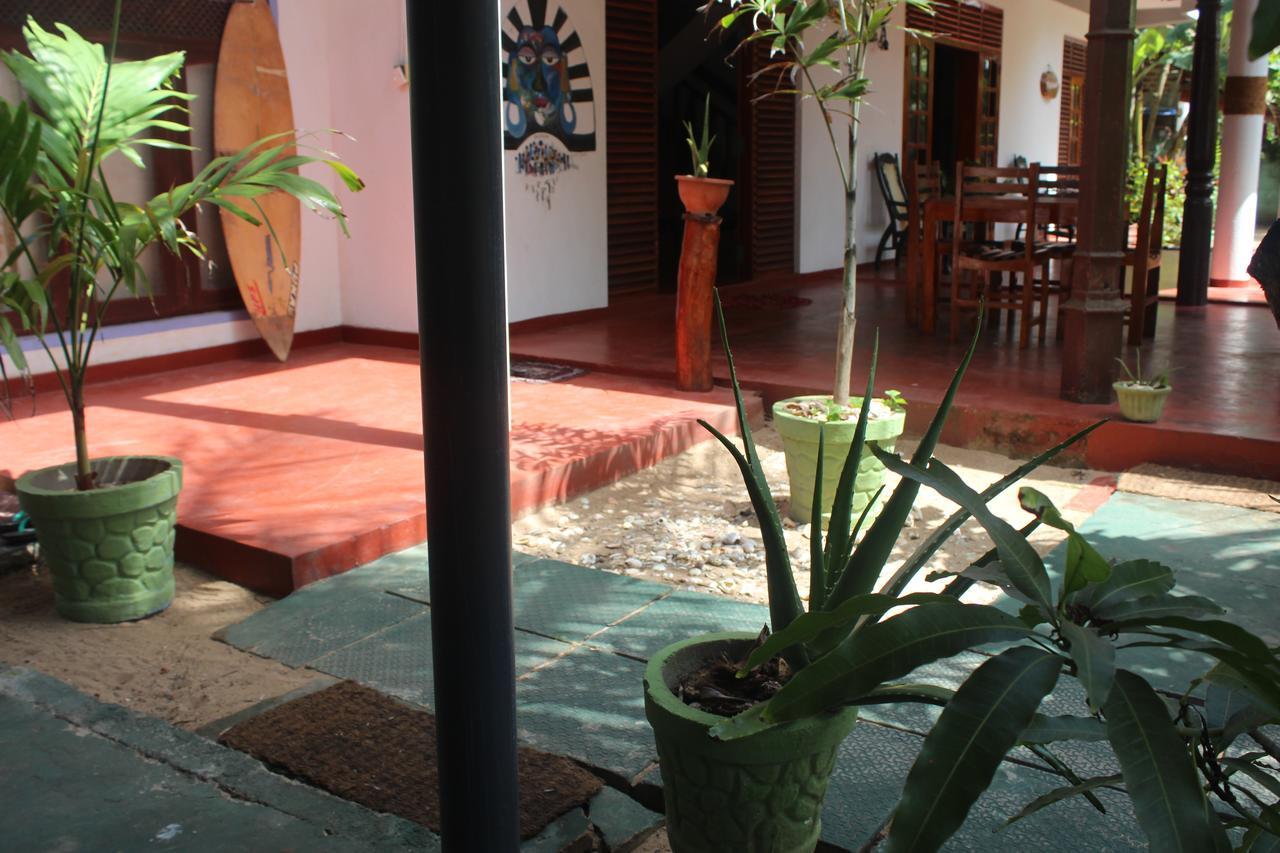 Julie Guest House Тангалла Экстерьер фото