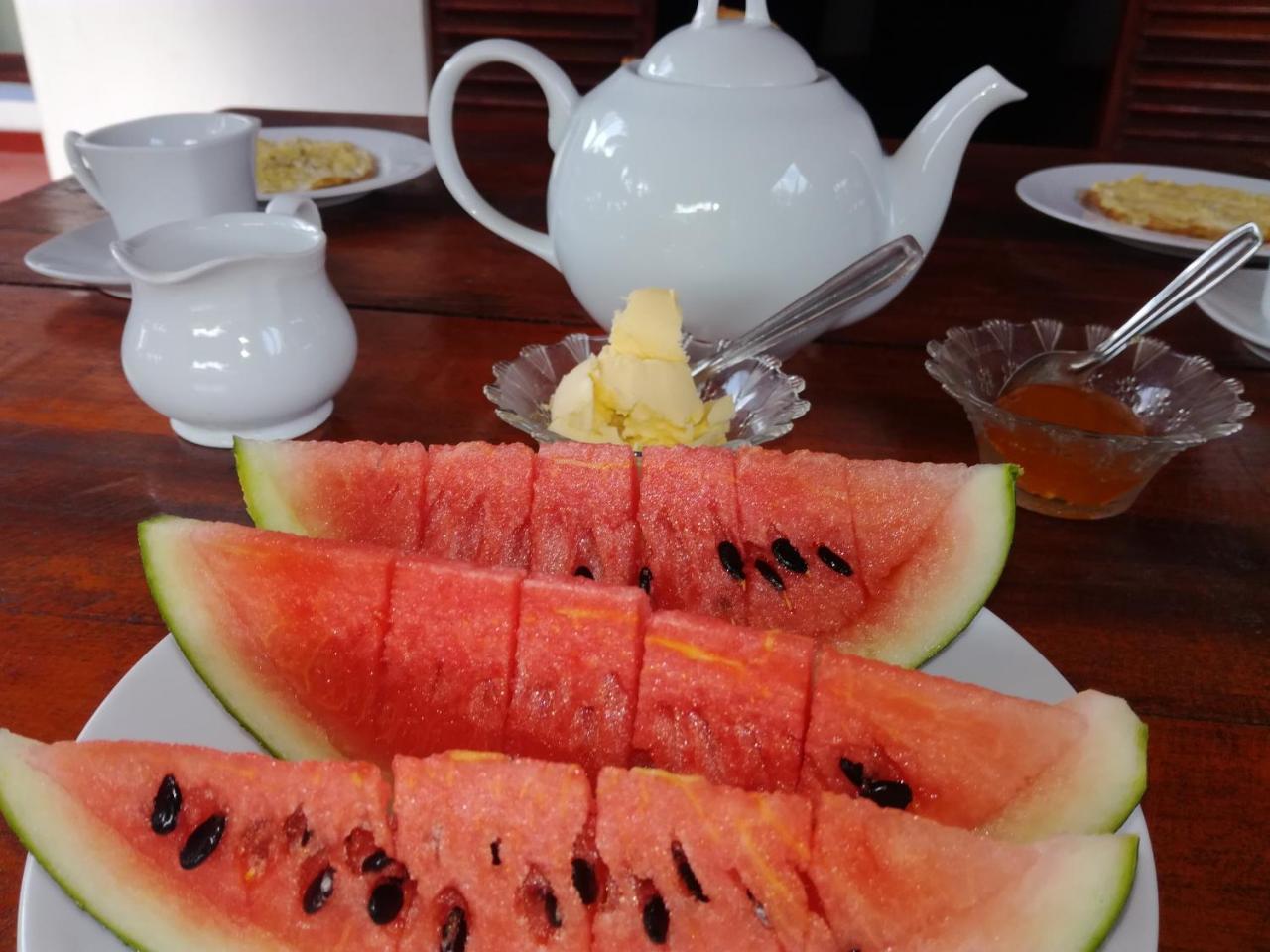 Julie Guest House Тангалла Экстерьер фото